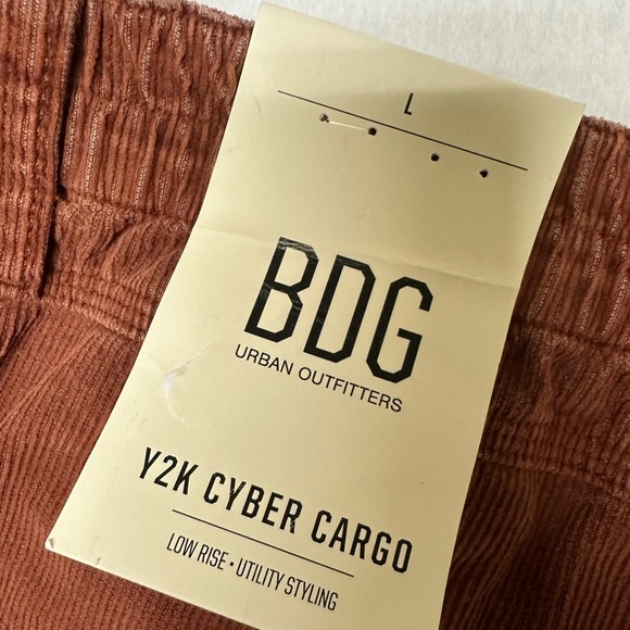 Nwt; BDG Y2K CYBER  LOW RISE CARGO PANTS🤎 - Picture 13 of 14